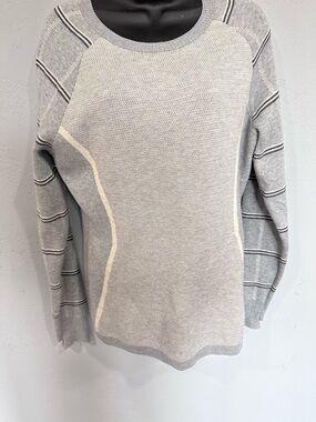 Smartwool Gray Crewneck Sweater with Cream Detail